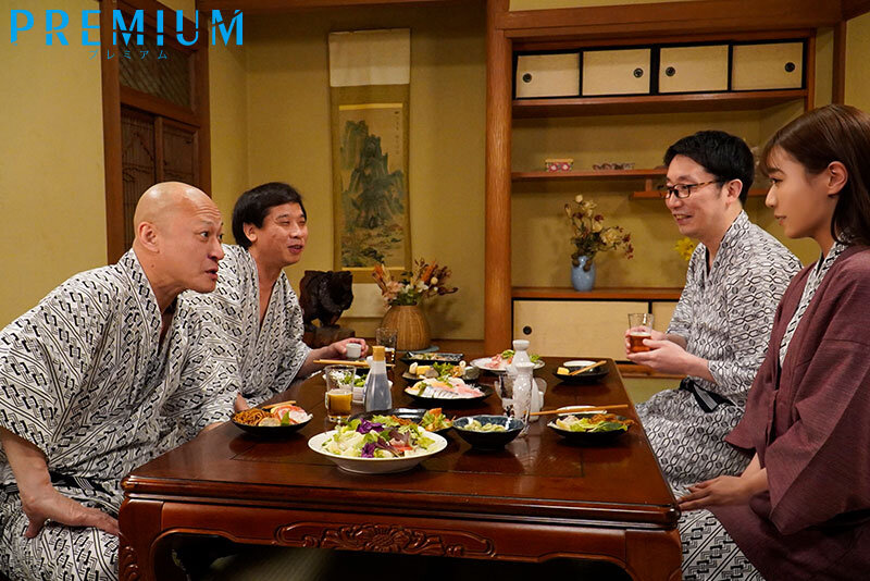 蒼乃美月 孕ませ部屋と化した出張先の温泉宿― 取引先の強欲オヤジ達の絶倫中出しピストンで朝まで、廻され、廻され、廻されて…接待アクメ輪● 蒼乃美月 サンプル画像1